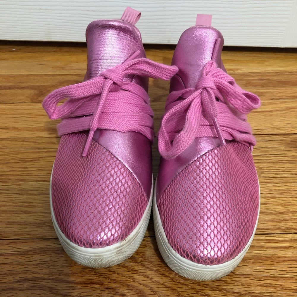 Brash sneakers girls size 2. Pink metallic‎ sheen pull on girls school play